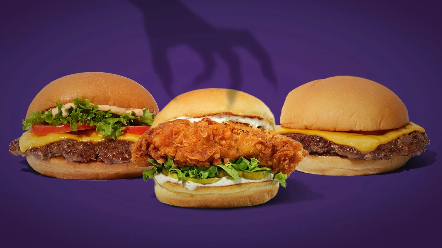 Shake Shack 十月 SCARYGOOD 官方产品照片，展示鸡肉三明治与两种汉堡